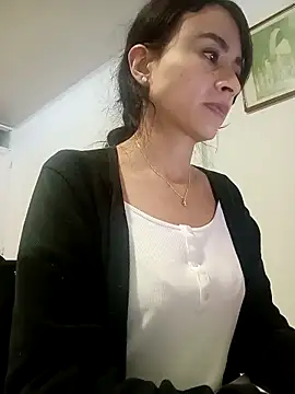 Snapshot of reme_ark23 chatting on November 27, 3:29 am reme ark23 online show from November 27, 3:29 am