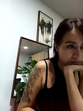 Snapshot of reme_ark23 chatting on March 22, 2:27 am reme ark23 online show from March 22, 2:27 am