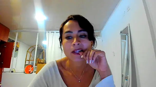 Snapshot of reme_ark23 chatting on October 29, 4:00 am reme ark23 online show from October 29, 4:00 am