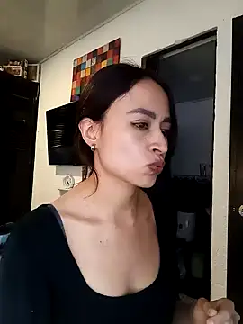 Snapshot of reme_ark23 chatting on February 7, 9:26 pm reme ark23 online show from February 7, 9:26 pm