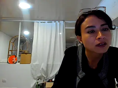 Snapshot of reme_ark23 chatting on November 8, 3:32 am reme ark23 online show from November 8, 3:32 am