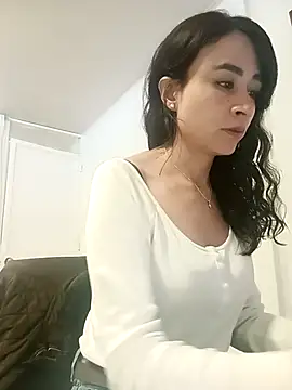 Snapshot of reme_ark23 chatting on November 13, 3:54 am reme ark23 online show from November 13, 3:54 am