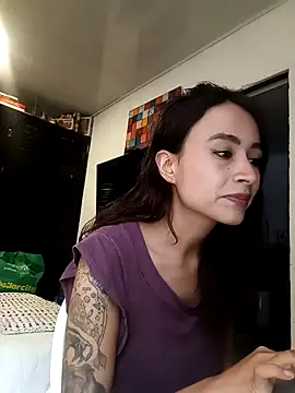 Snapshot of reme_ark23 chatting on February 24, 9:41 pm reme ark23 online show from February 24, 9:41 pm