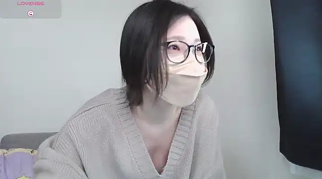 Snapshot of _NOA-chan_ chatting on February 22, 3:47 pm  NOA-chan  online show from February 22, 3:47 pm