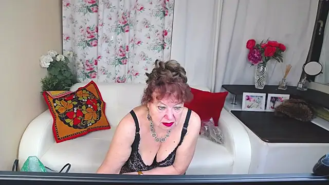 YourHotGranny online show from December 22, 12:27 pm