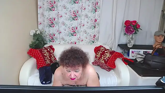 YourHotGranny online show from July 6, 10:44 am