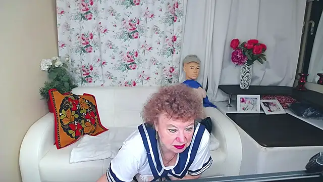 YourHotGranny online show from June 2, 10:48 am