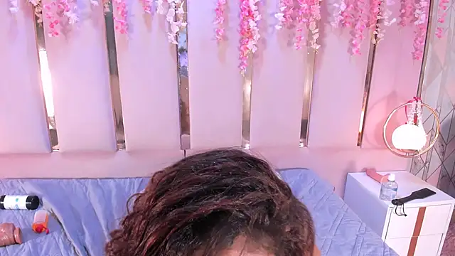 Snapshot of AlinaSweett chatting on March 2, 10:56 pm AlinaSweett online show from March 2, 10:56 pm