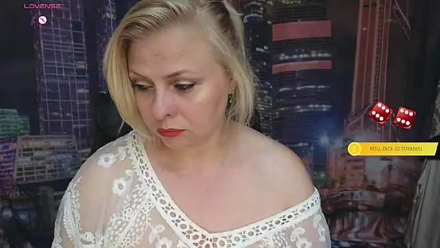 Snapshot of Gray_swann chatting on June 16, 7:14 pm Gray swann online show from June 16, 7:14 pm