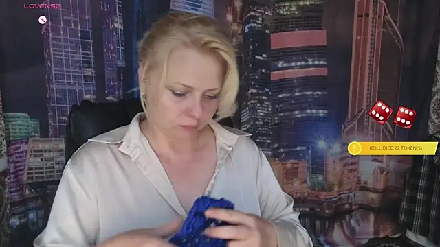 Snapshot of Gray_swann chatting on June 21, 10:10 am Gray swann online show from June 21, 10:10 am