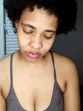 Snapshot of Su_Duarte_1 chatting on November 7, 9:52 pm Su Duarte 1 online show from November 7, 9:52 pm