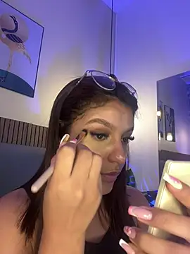 NicolleeEvanss online show from July 1, 10:48 am