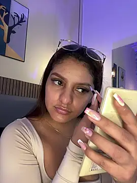 NicolleeEvanss online show from June 20, 10:31 am