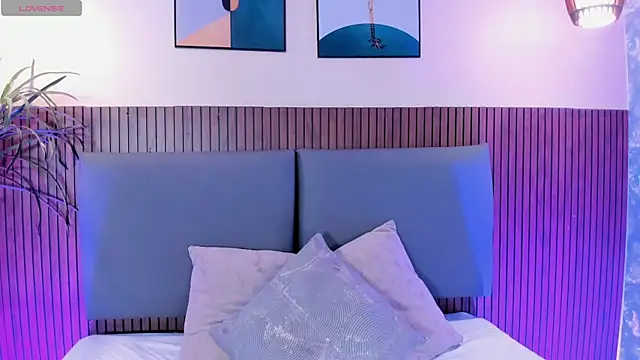 NicolleeEvanss online show from November 5, 12:30 pm