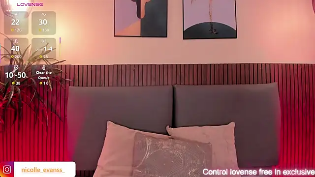 NicolleeEvanss online show from February 14, 12:49 pm