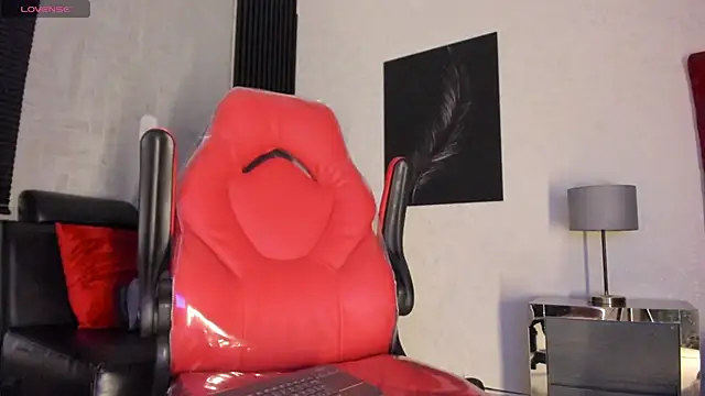 Lil Curved online show from October 19, 11:46 am