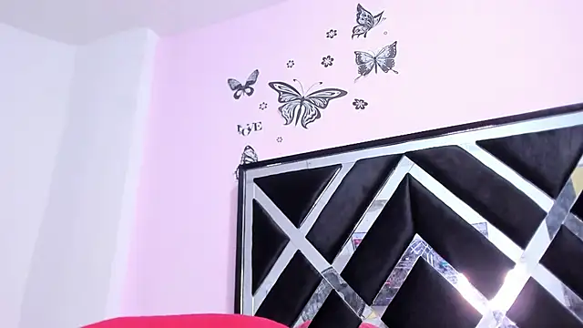 GabyyJones online show from May 6, 2:26 am
