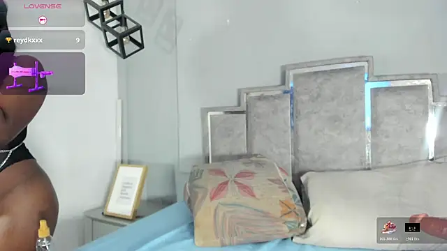 GabyyJones online show from January 10, 11:49 am