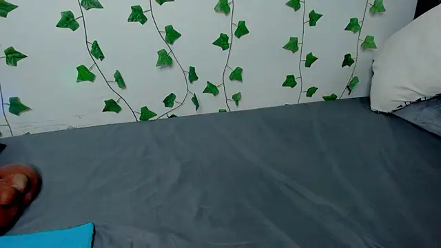 Miaa Garcia online show from December 18, 12:27 am