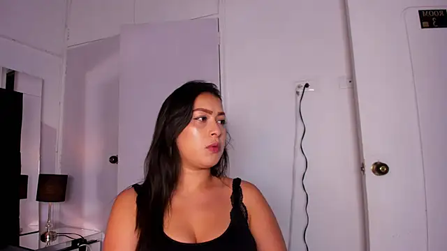 Miaa Garcia online show from February 5, 8:46 pm