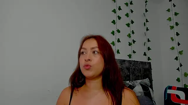 Miaa Garcia online show from October 17, 9:05 pm
