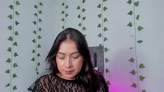 Miaa Garcia online show from June 24, 11:02 pm