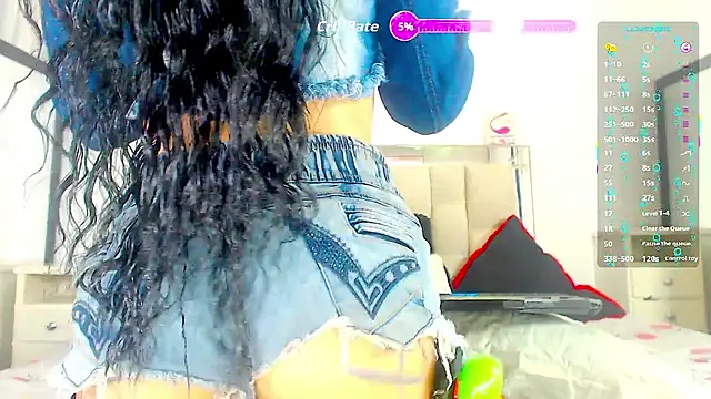 Snapshot of Brenda__01 chatting on December 15, 10:59 pm Brenda 01 online show from December 15, 10:59 pm