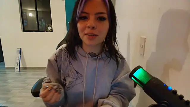 Snapshot of Alicia_Ortiiz chatting on January 31, 1:54 am Alicia Ortiiz online show from January 31, 1:54 am