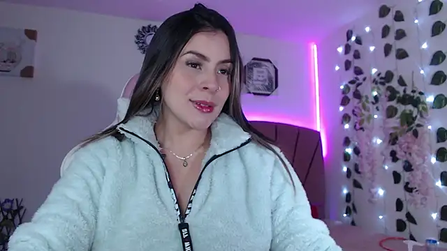 GabyVandriel online show from December 4, 1:58 pm