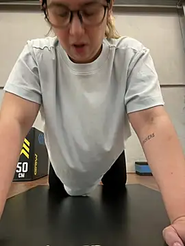 amooraaamoon online show from January 6, 12:31 pm