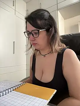 amooraaamoon online show from February 21, 1:13 pm