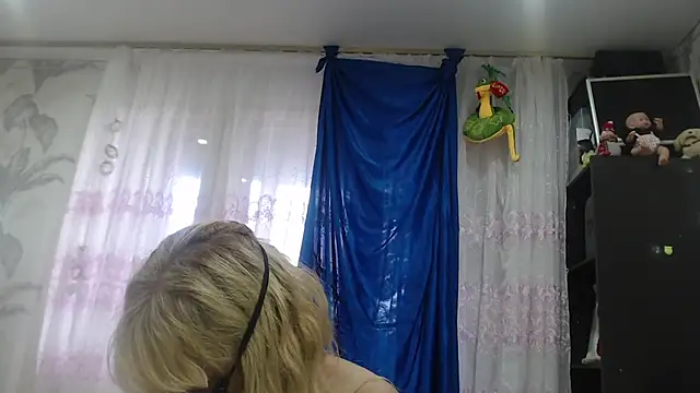 CamDiva113 online show from September 27, 12:11 pm