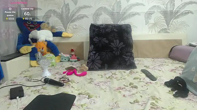 CamDiva113 online show from March 13, 11:10 pm