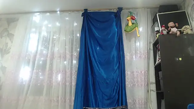 CamDiva113 online show from October 4, 2:40 pm