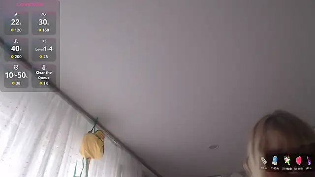 CamDiva113 online show from April 13, 6:39 am