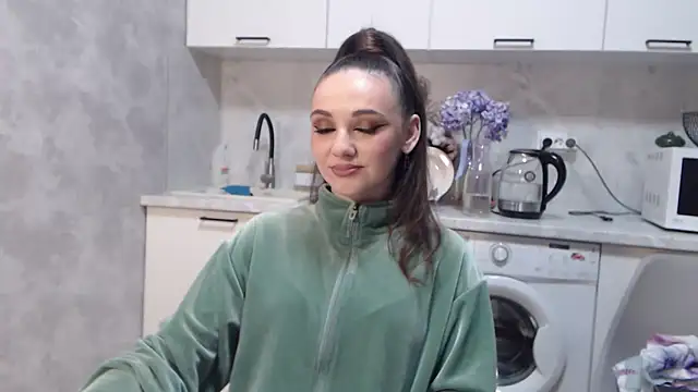 Snapshot of StacyMind chatting on February 7, 6:24 pm StacyMind online show from February 7, 6:24 pm