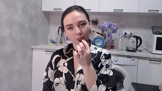 Snapshot of StacyMind chatting on February 7, 1:58 am StacyMind online show from February 7, 1:58 am