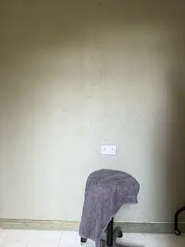 les-machinesxh online show from April 8, 1:56 pm