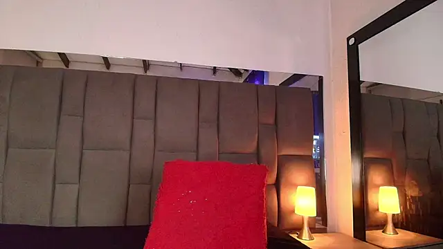 SELENA BIGBOOBS online show from May 21, 2:14 pm
