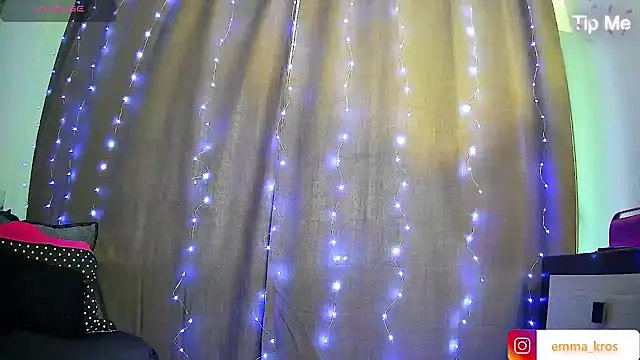 EmmaKrosss online show from May 11, 11:55 am