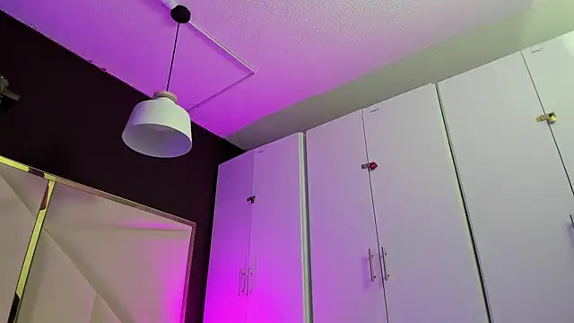 April bowie online show from November 21, 11:31 am