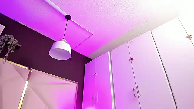 April bowie online show from November 13, 11:25 am