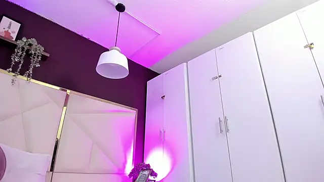 April bowie online show from November 12, 11:25 am