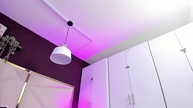 April bowie online show from November 10, 11:15 am