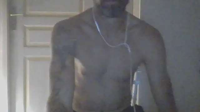 Snapshot of vinzz49 chatting on September 14, 4:13 am vinzz49 online show from September 14, 4:13 am