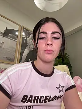 aus queen online show from April 14, 10:15 pm