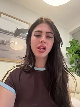aus queen online show from June 5, 10:37 pm
