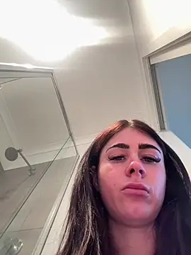 aus queen online show from January 14, 9:29 pm