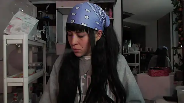 Hellen dumont online show from March 19, 12:21 am