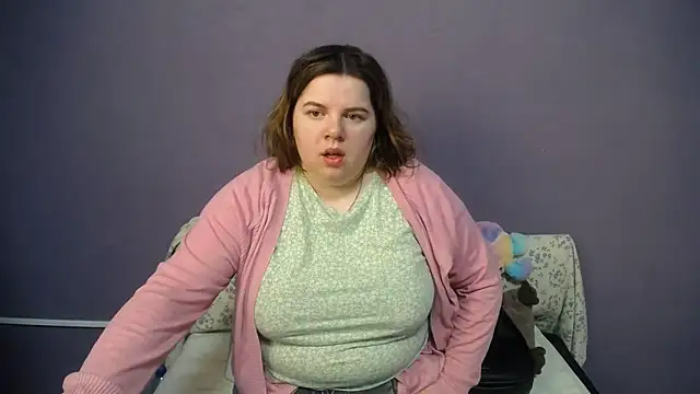 so shy online show from April 19, 6:25 am